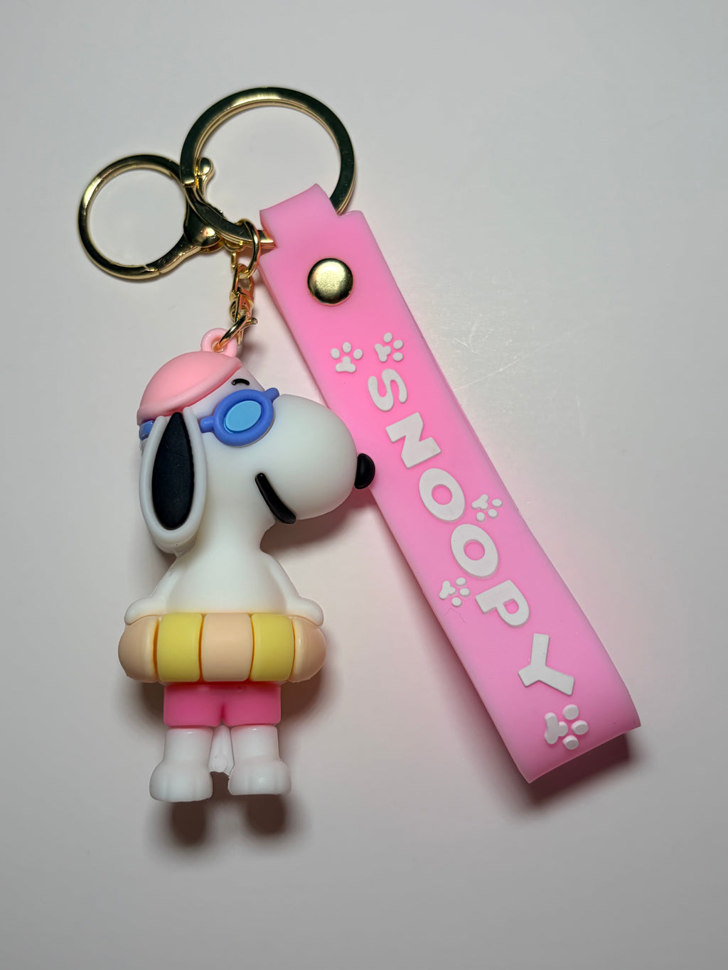 Summer Beach Snoopy Keychain with Pink Wrist strap
