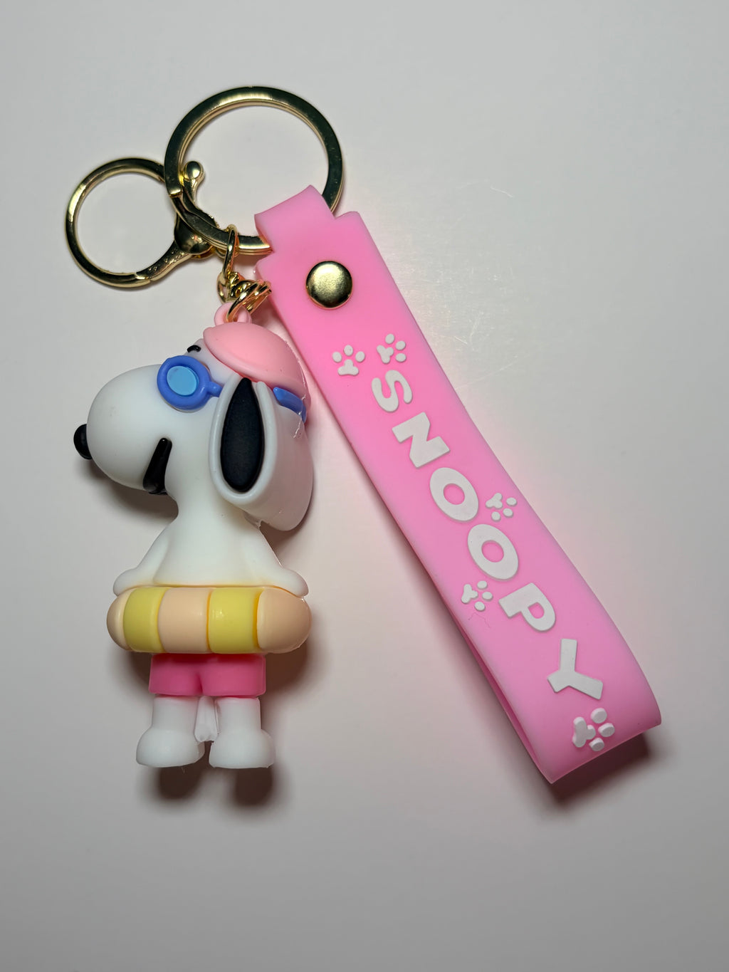 Summer Beach Snoopy Keychain with Pink Wrist strap