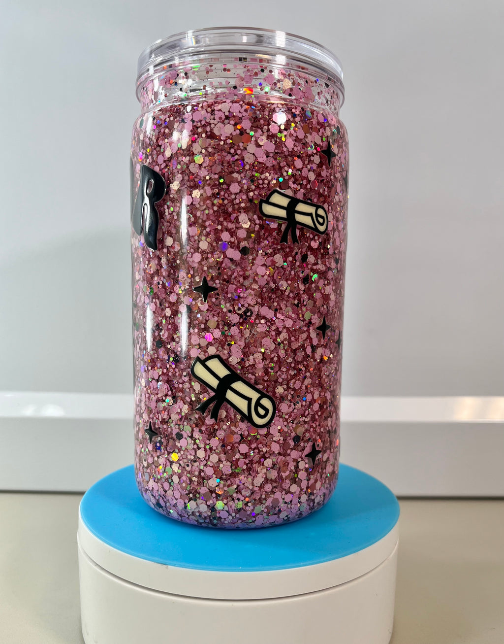Hello Kitty Senior Graduate Glitter Snowglobe Tumbler Cup (16oz)