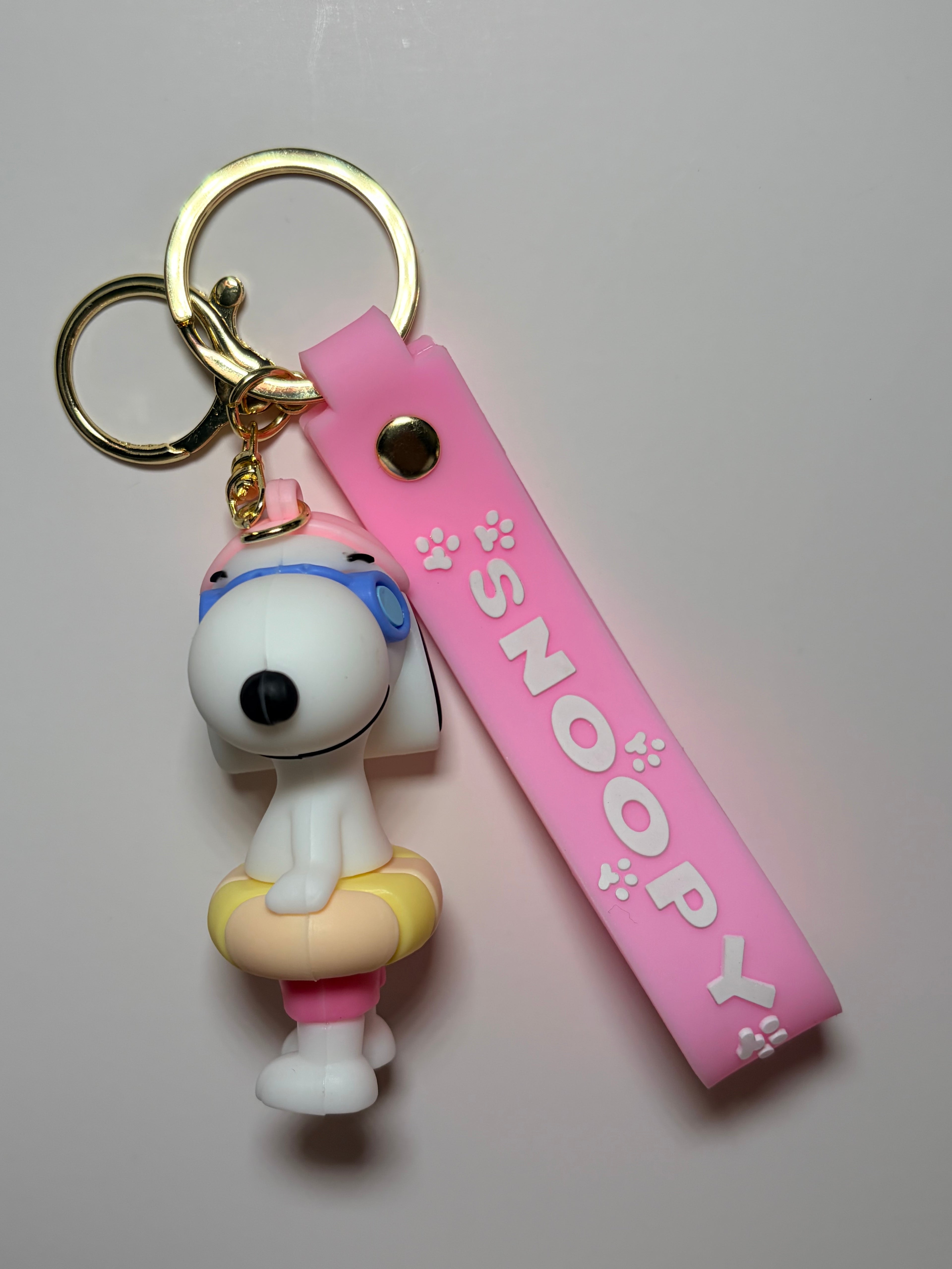 Summer Beach Snoopy Keychain with Pink Wrist strap
